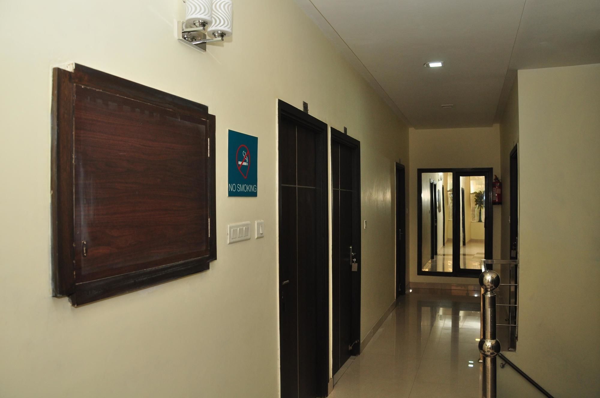 Oyo Rooms City Centre Guru Nanak Bhawan Amritsar Zewnętrze zdjęcie